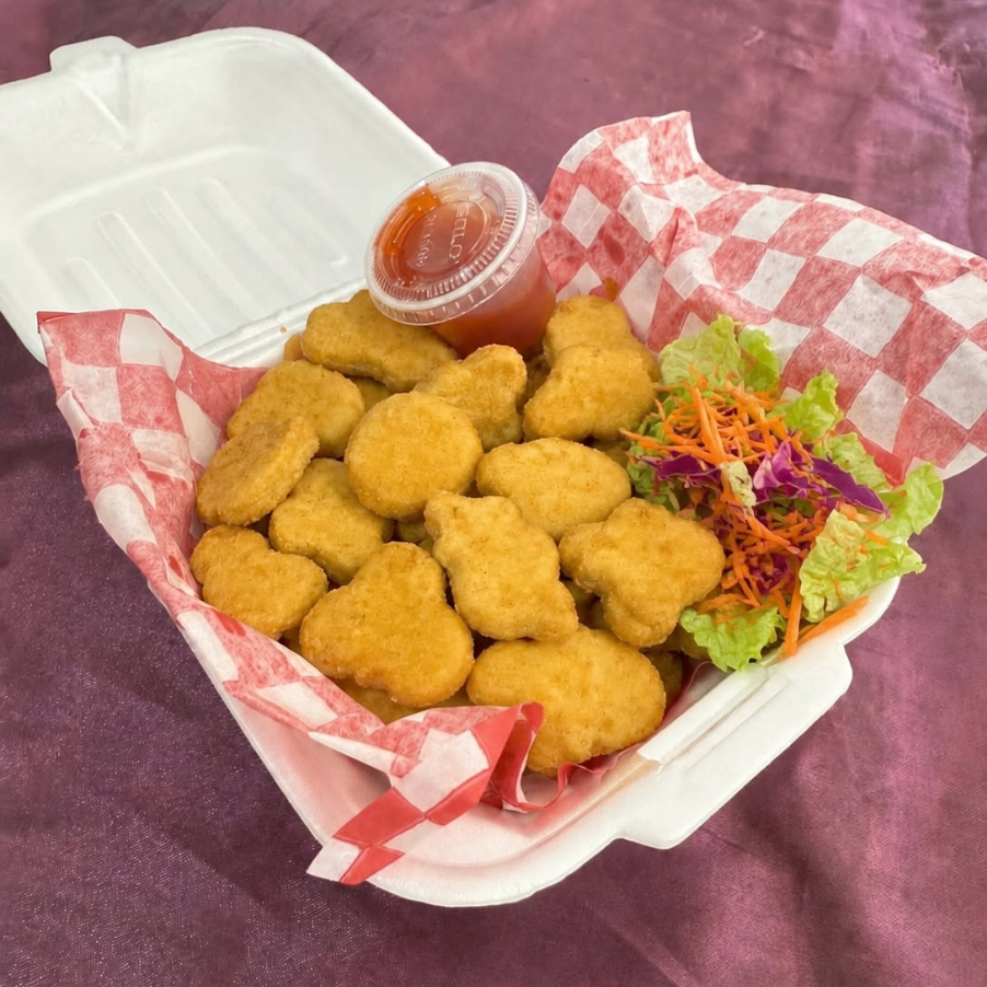 5 NUGGETS DE POLLO CON ENSALADA🔥
