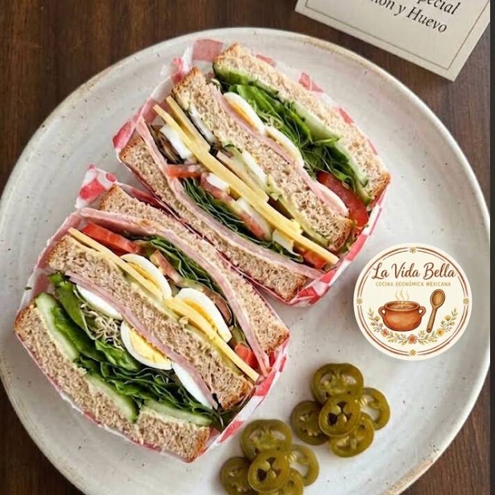 Sándwich de Jamón con Huevo Cocido