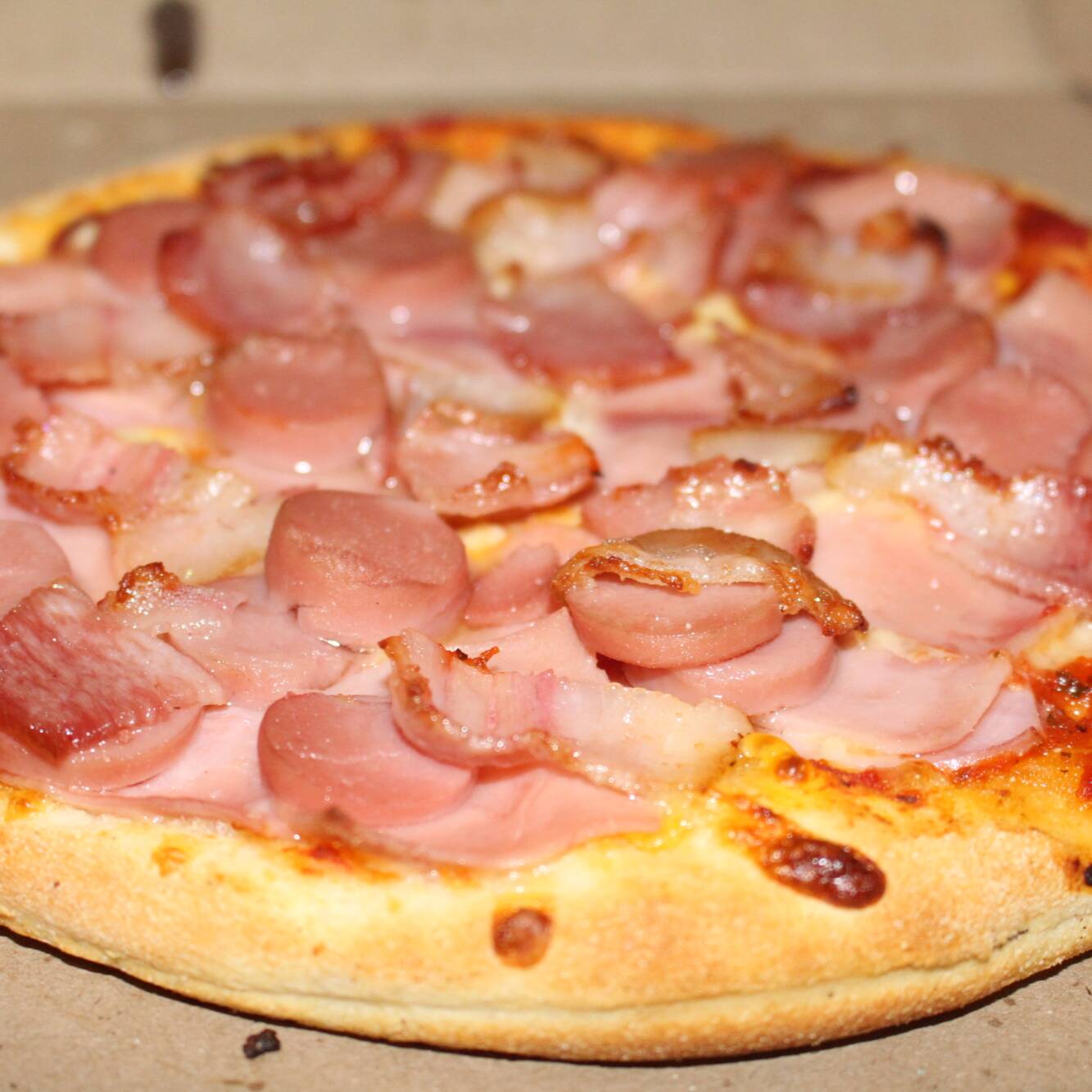 Pizza de Carnes Frías