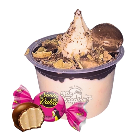 Super Croc é uma criação exclusiva para nossos pequenos comensais na categoria 'Qual a sua preferência? Deliciosos Kids'. Este prato une o crocante do Super Croc com a irresistível doçura do Kit Kat, resultando numa experiência gustativa incrível. É uma combinação perfeita, feita com ingredientes de alta qualidade, que garante a satisfação dos pequenos e também dos adultos. Experimente essa delícia e torne a refeição das crianças ainda mais divertida e saborosa!