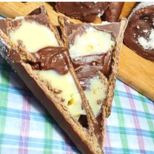 Cone recheado com brigadeiro de leite ninho e Nutella