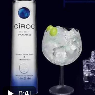 CIROC AZUL 150ML, 1 GELO DUCOCO E RED BULL CEREJA