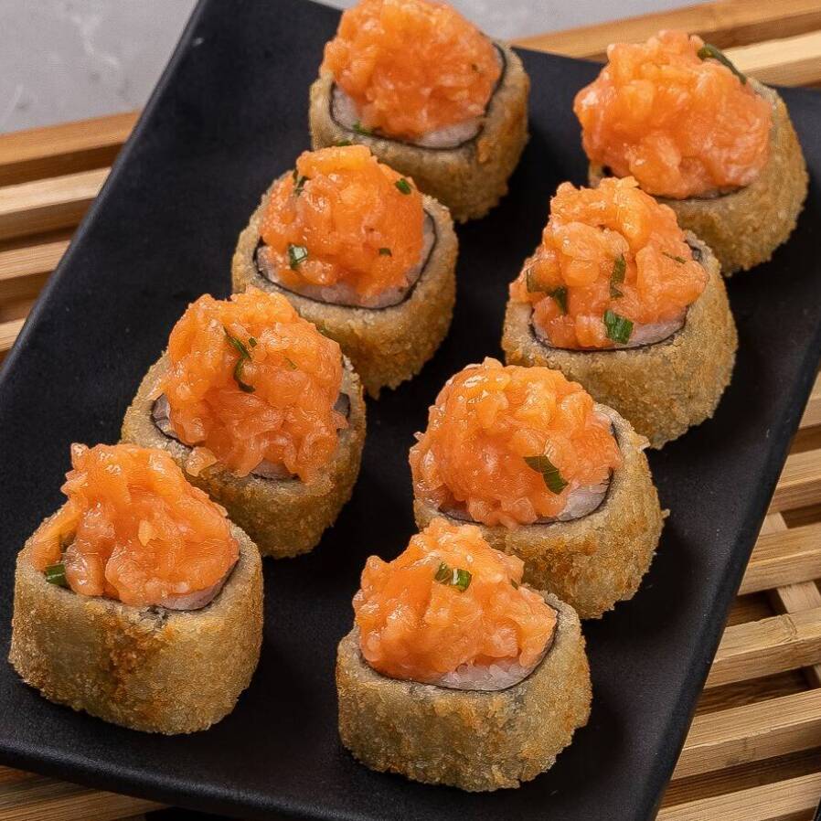 Roll Hot Philadelphia com tartar de Salmão (8 und).