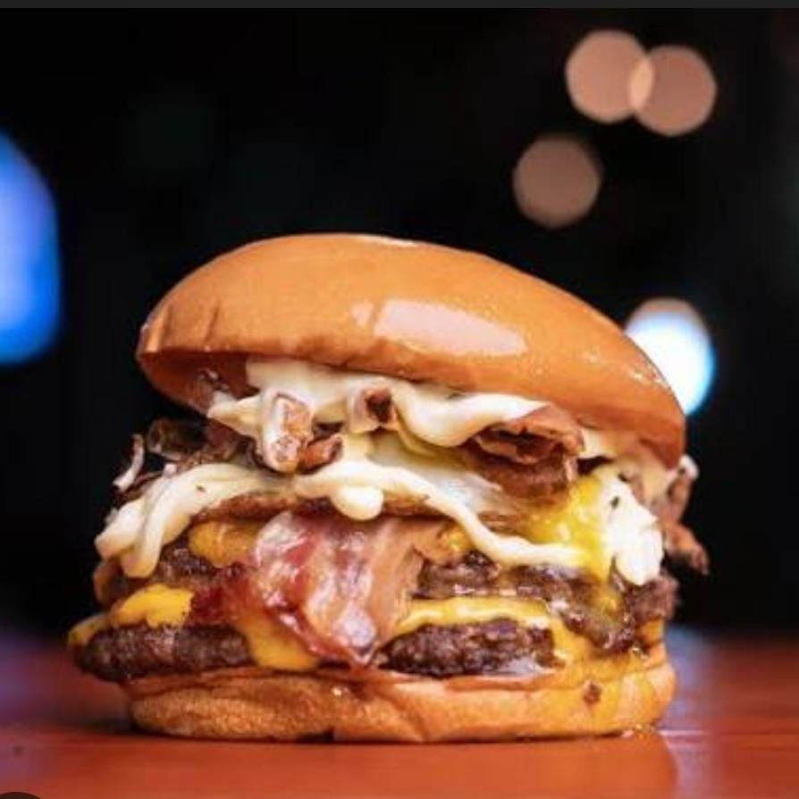 HAMBURGUESA EL CACIQUE