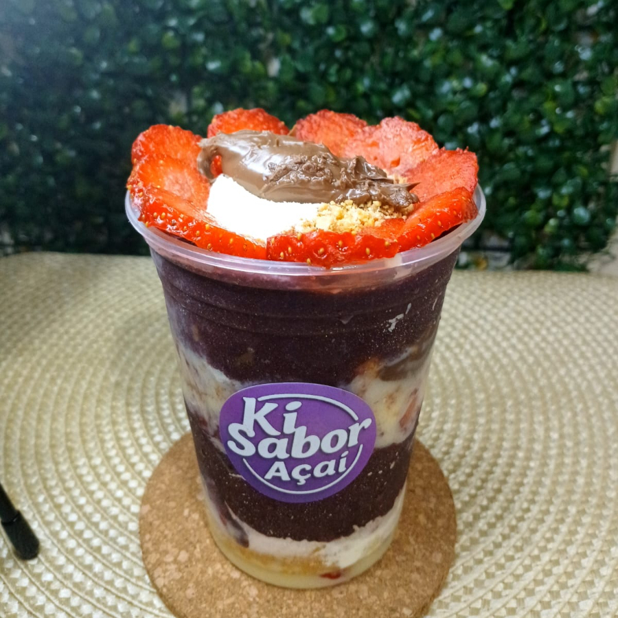 Açaí cremoso e geladinho para você montar como quiser! Escolha até 3 complementos grátis e crie a combinação perfeita. Se quiser deixar ainda mais especial, turbine com nossos cremes e adicionais e deixe seu açaí ainda mais gostoso. 😋