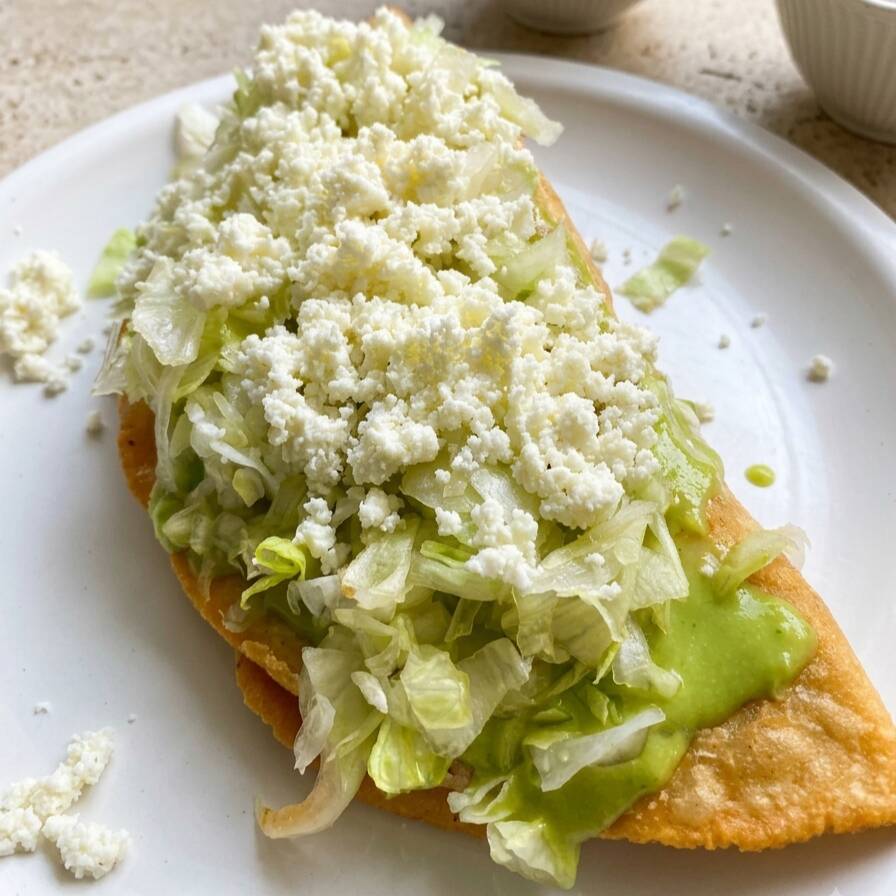 QUESADILLA FRITA DE HUITLACOCHE