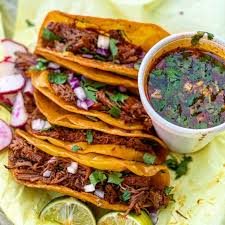 4 Tacos de Chivo + 1/2 Litro de Consomé
