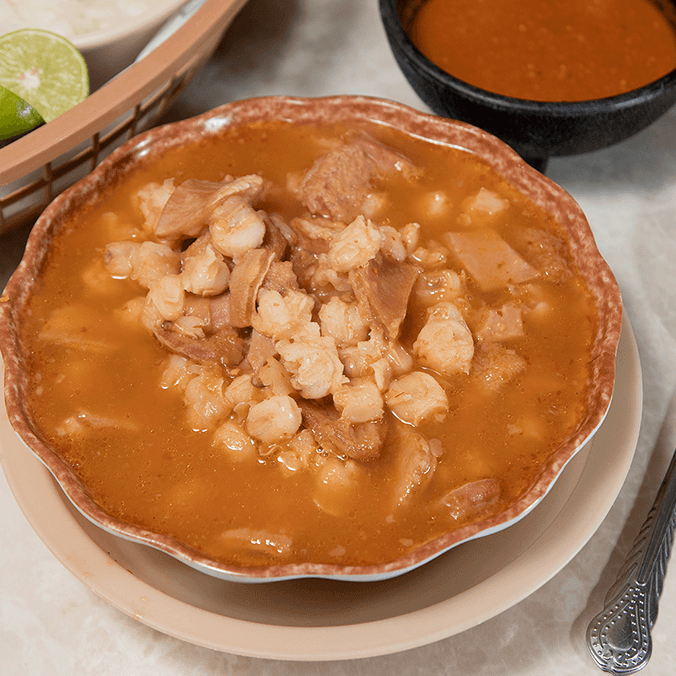 Medio litro de menudo.