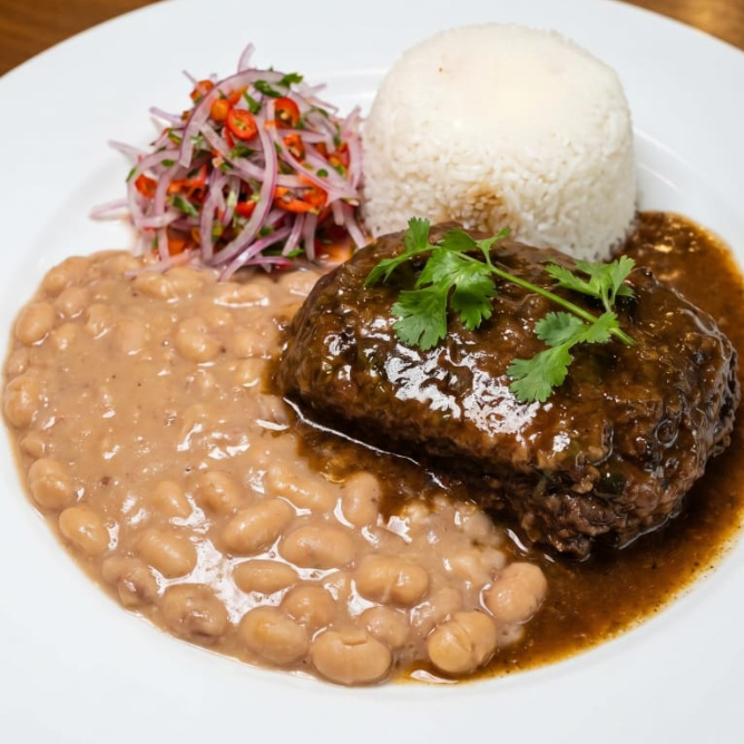 Seco de Carne con frejoles criollos