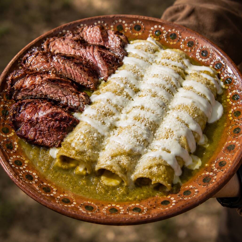 Arrachera con Enchiladas