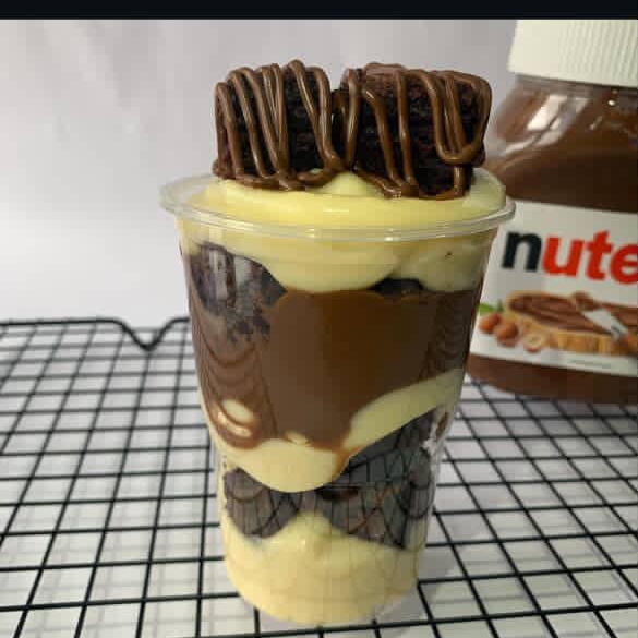 Brigadeiro de ninho cremoso, nutella pura e Brownies