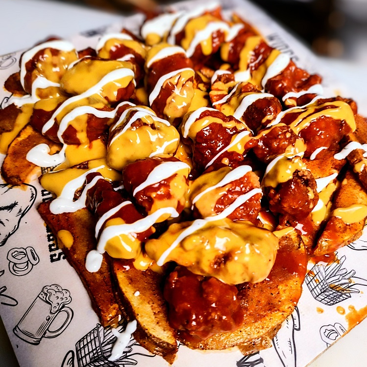 Papas Con Boneless