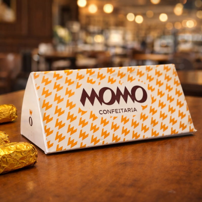 Embalagem composta por 5 Mini Pães de Mel, uma receita especial da Momo.