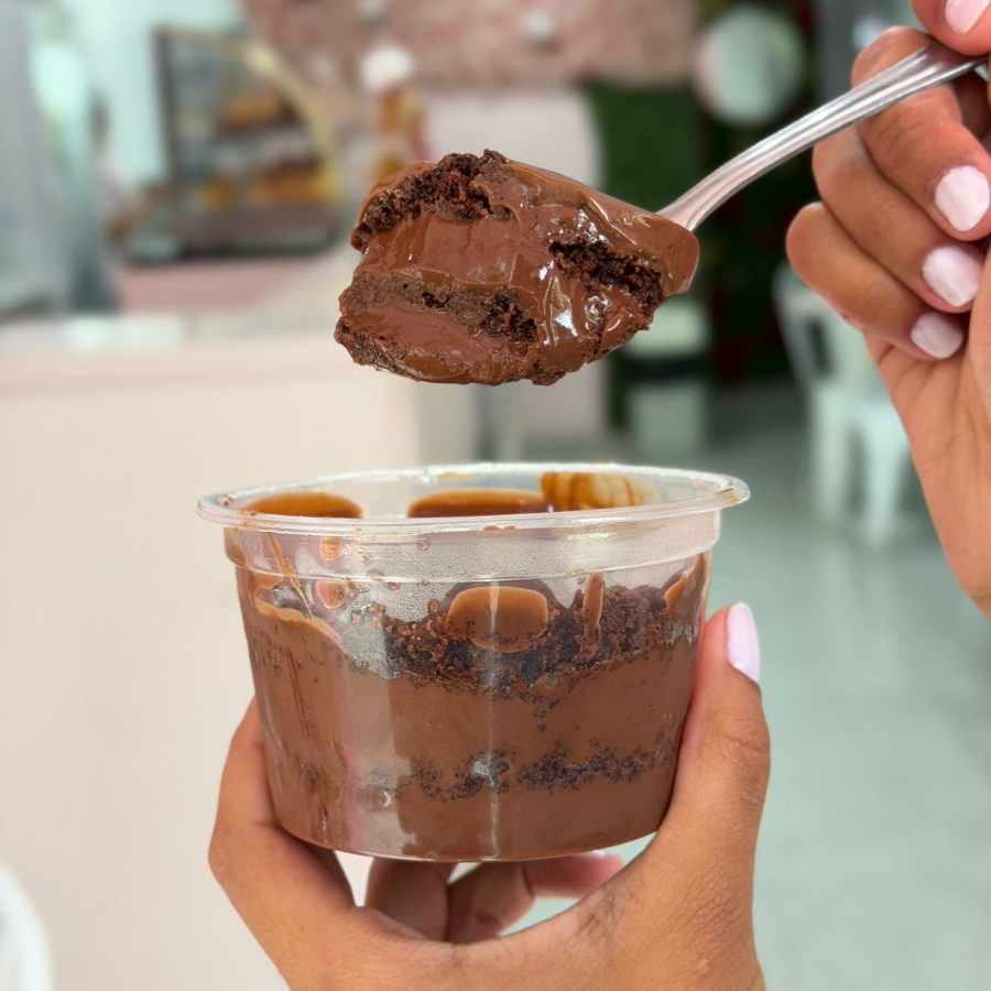 Massa de chocolate 50% cacau e ganache blend. (250ml)