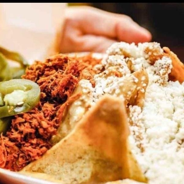 NACHOS DE PIERNA