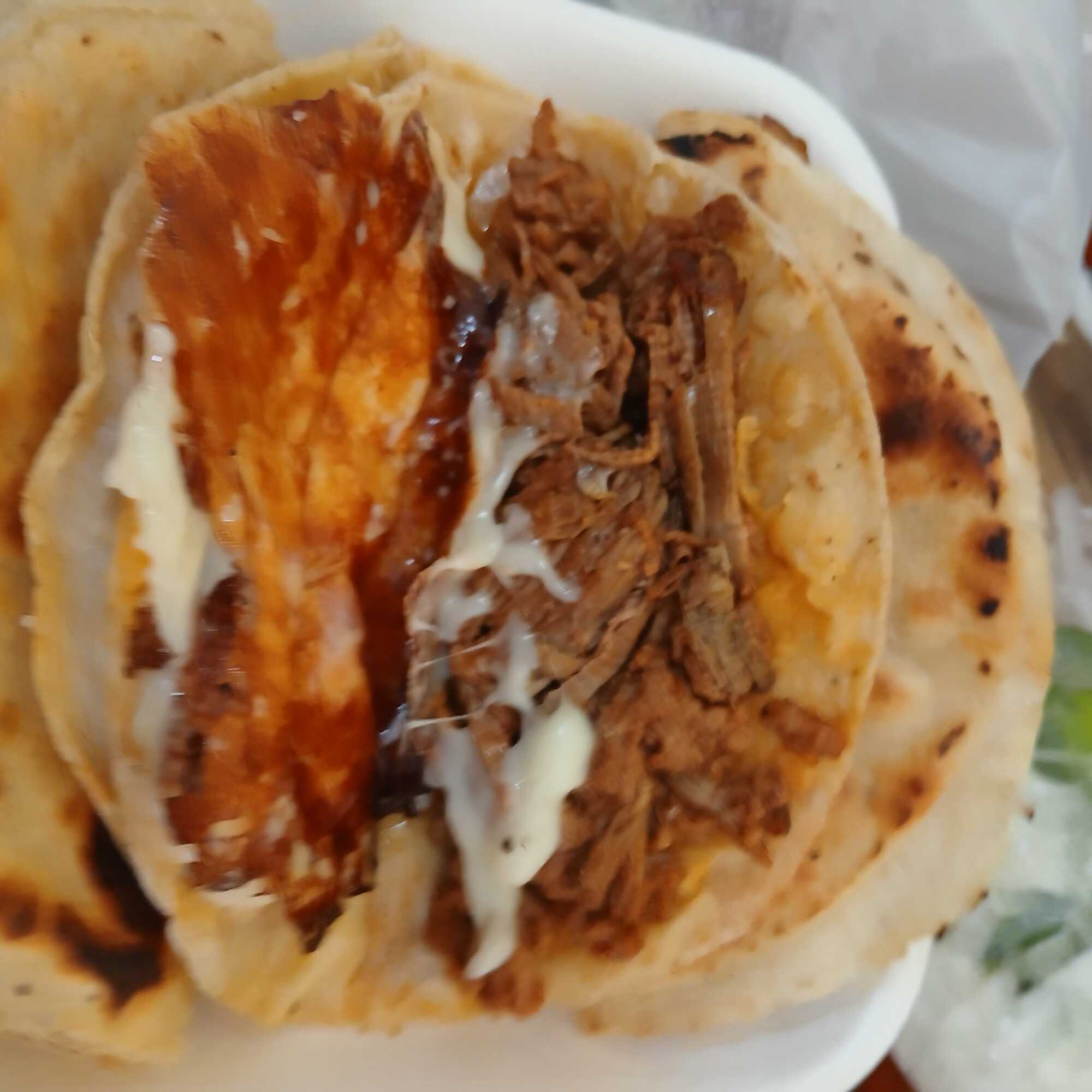 Tacos con Queso