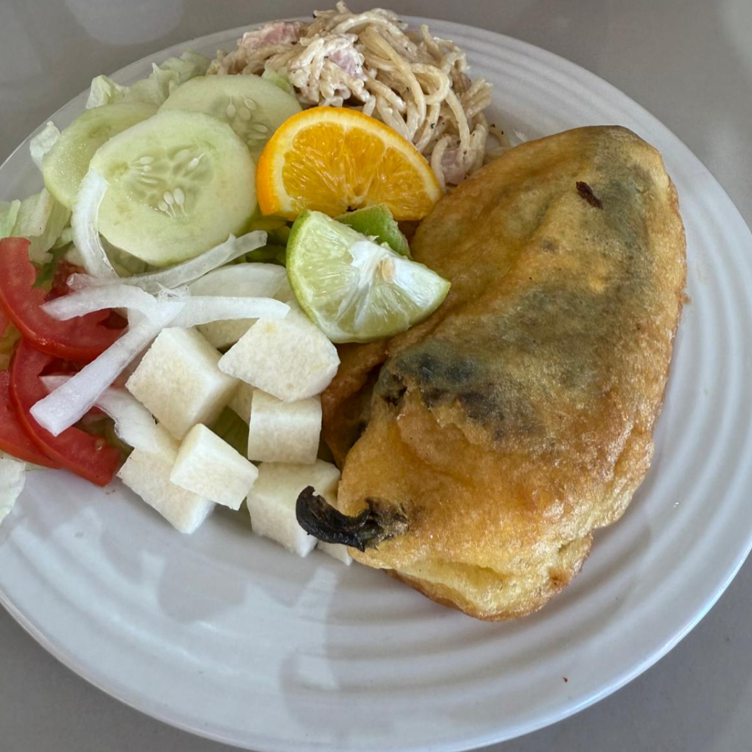 Chile relleno de picadillo