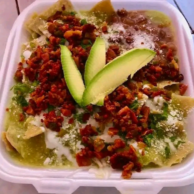 Chilaquiles con Chorizo