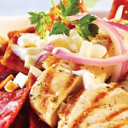 Chilaquiles con Pechuga Asada
