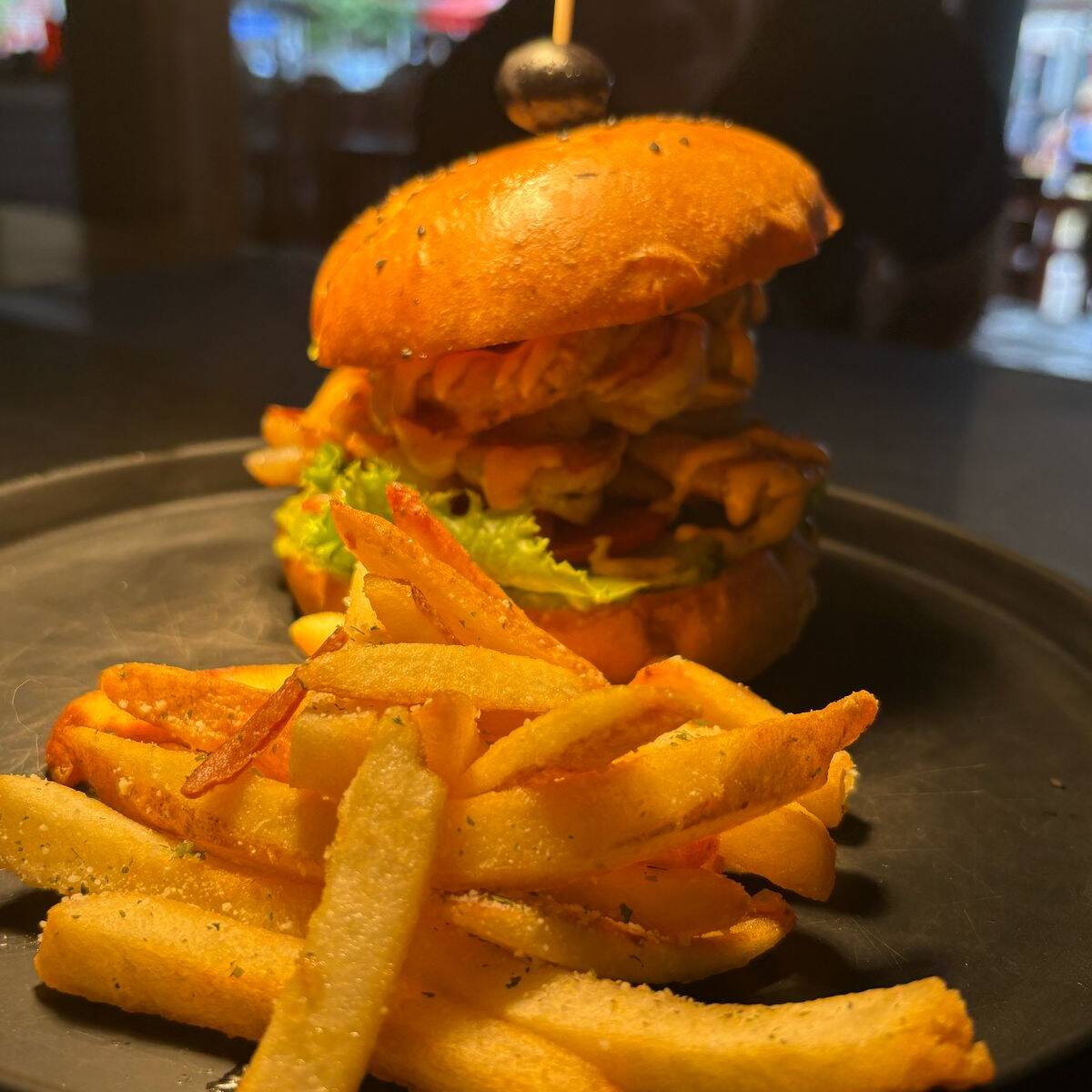 HAMBURGUESA DE CAMARON BUFALO