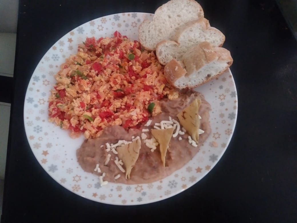 Huevos a la Mexicana