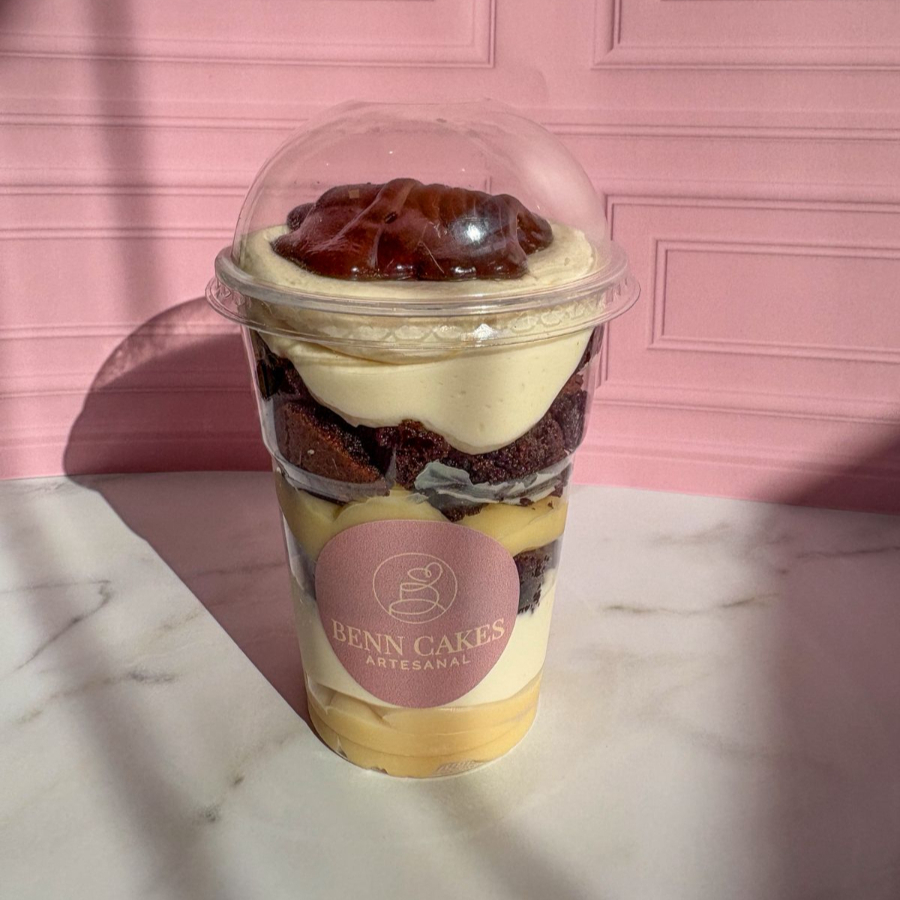 Camadas que conquistam: brownie molhadinho, brigadeiro de Ninho cremoso, mousse de Ninho com Nutella e muito sabor em cada colherada.