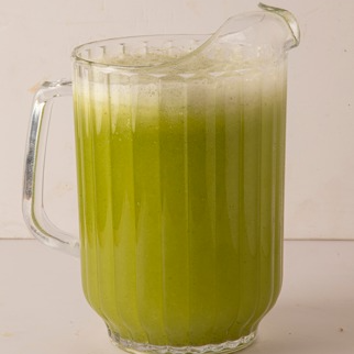Agua Pepino, Piña y Hierbabuena