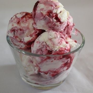 Nieve de Queso con Zarzamora