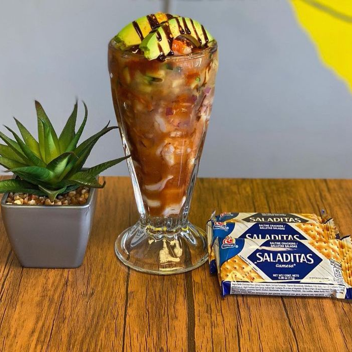 Cóctel Atómico (Todos Los Mariscos) Mediano