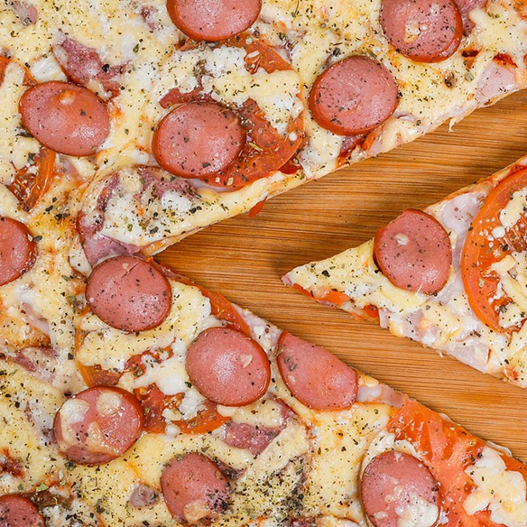 Pizza de salchicha grande