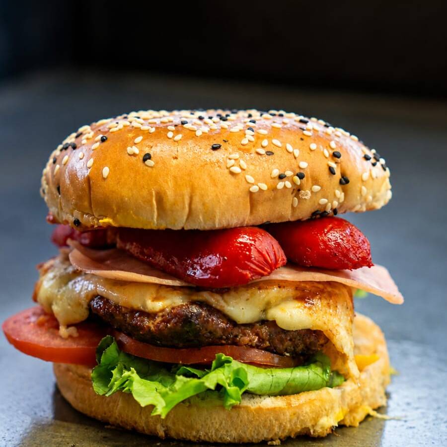 Hamburguesa Cubana con papas
