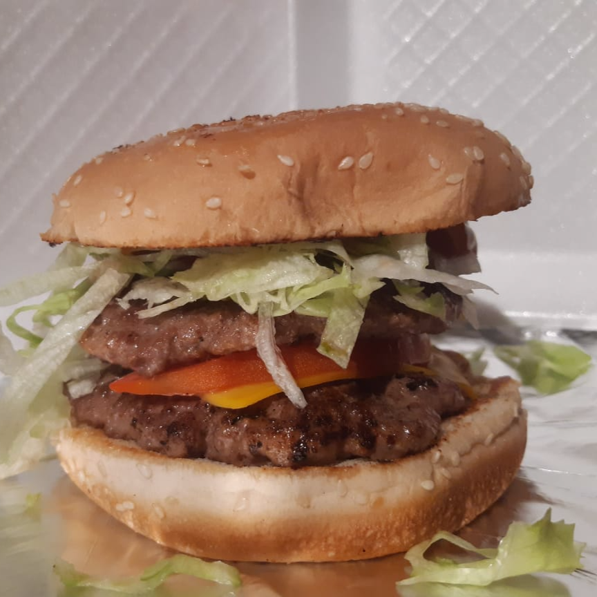 COMBO Hamburguesa Doble y Papas Con Asada