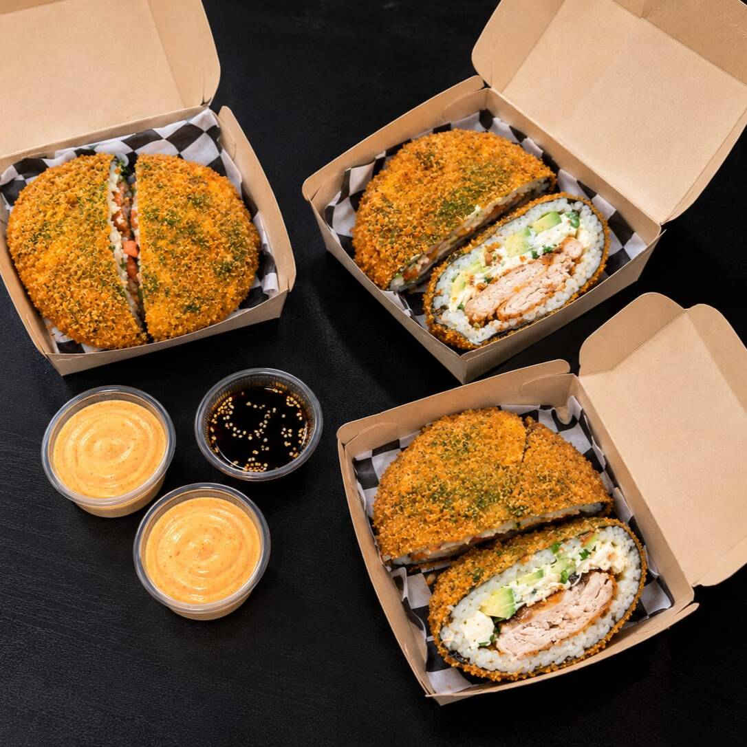 2x1 SUSHI BURGER EMPANIZADAS + SALSA DULCES