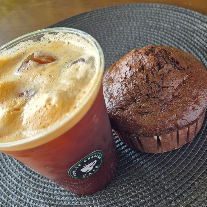 Americano Rocas + Muffin Chocolate