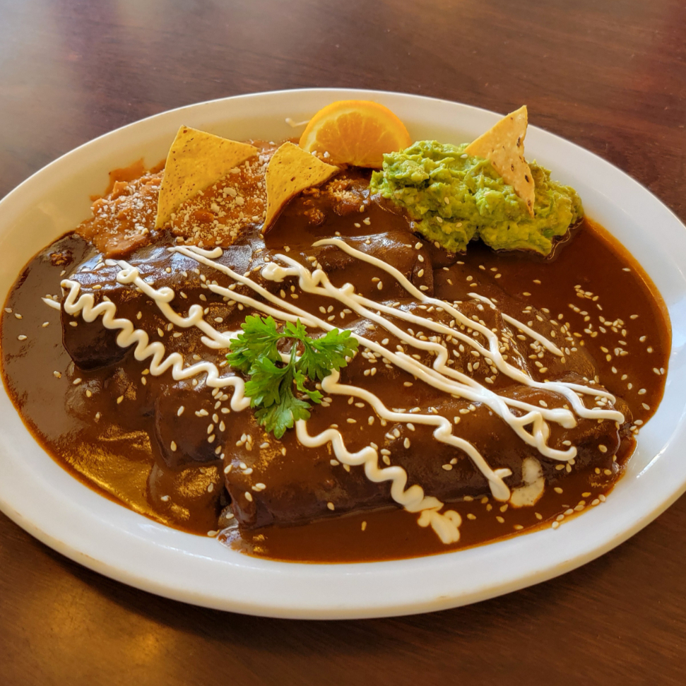 Enchiladas de Mole de Pollo