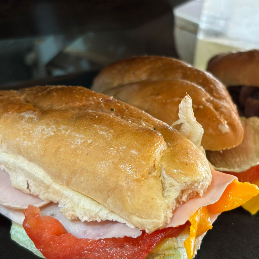 Combo Torta de Jamón y Queso y Ref. Natural del Dí