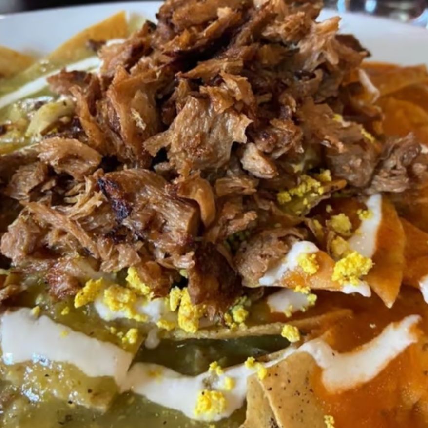 Chilaquiles 2 Salsas Asada