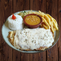 Arroz fresquinho, Batatas fritas, Legumes e feijão separados
