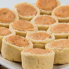 Assado e congelado, basta levar ao forno. Contém 15 unidades. Imagem meramente ilustrativa. Serve 3 Pessoas.