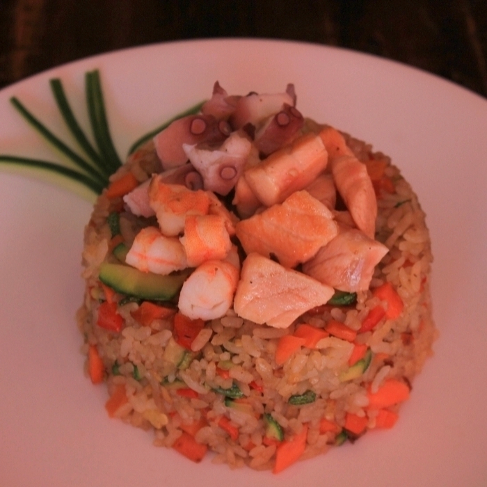 YAKIMESHI DE MARISCOS