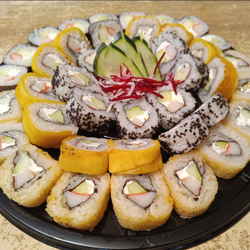 Charola Clásicos + Kushiagues de Queso 4-5 Pers.