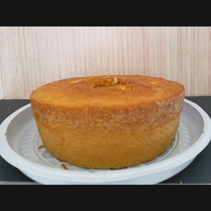 Delicioso bolo de trigo com iogurte natural, com aproximadamente 500g