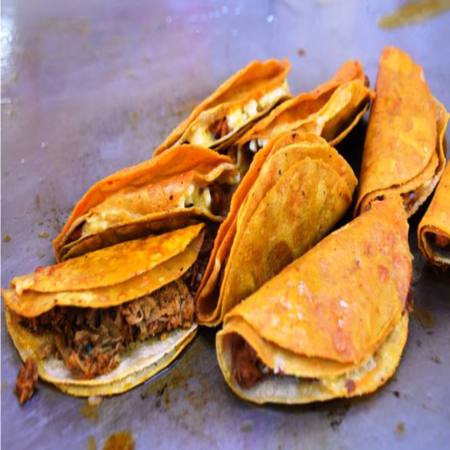 Tacos de Barbacoa Dorado con Queso