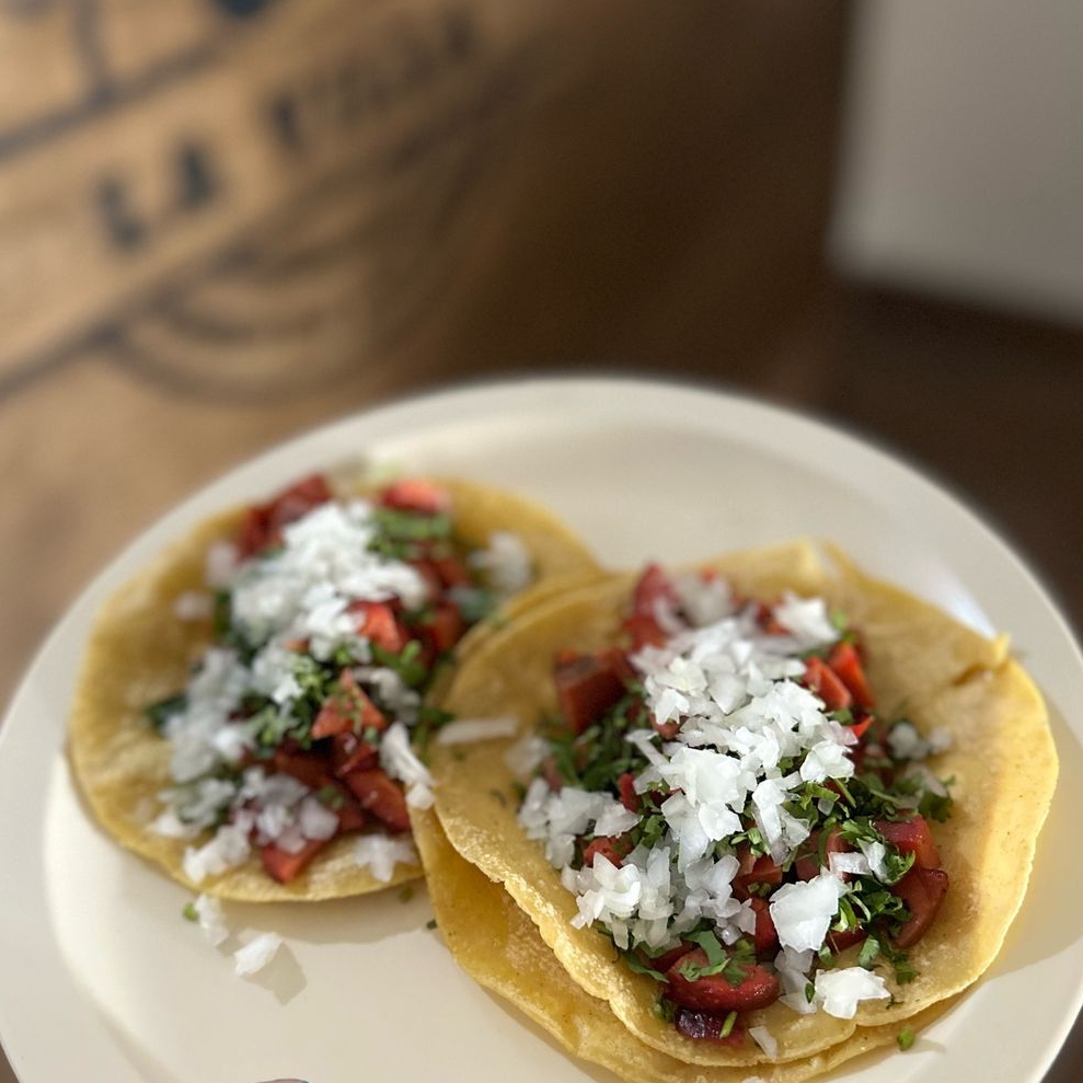 Combo 2 Tacos de Adobada + Agua Fresca