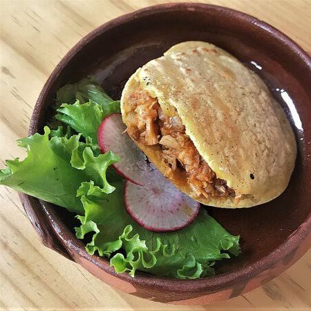 Gordita de Maciza con Cueritos