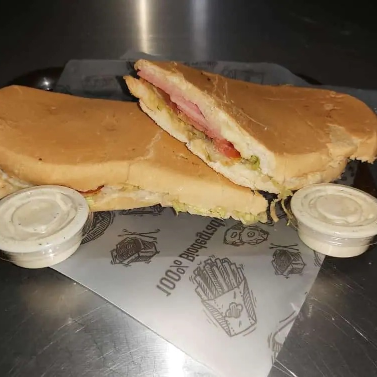 Sandwich Hawaiano.