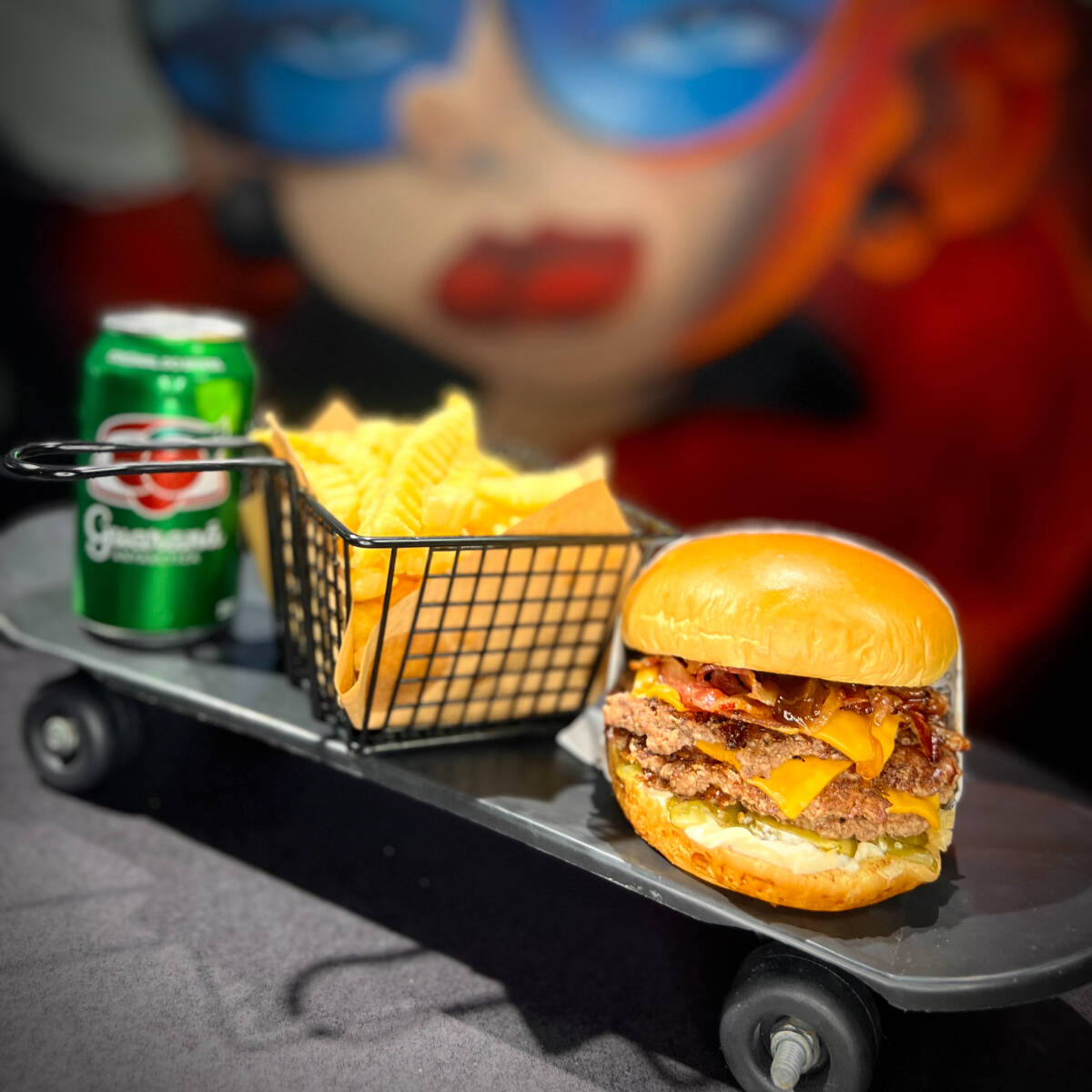 1 Smash Kones + 1 Batata ADD + 1 Refri Lata geladin.