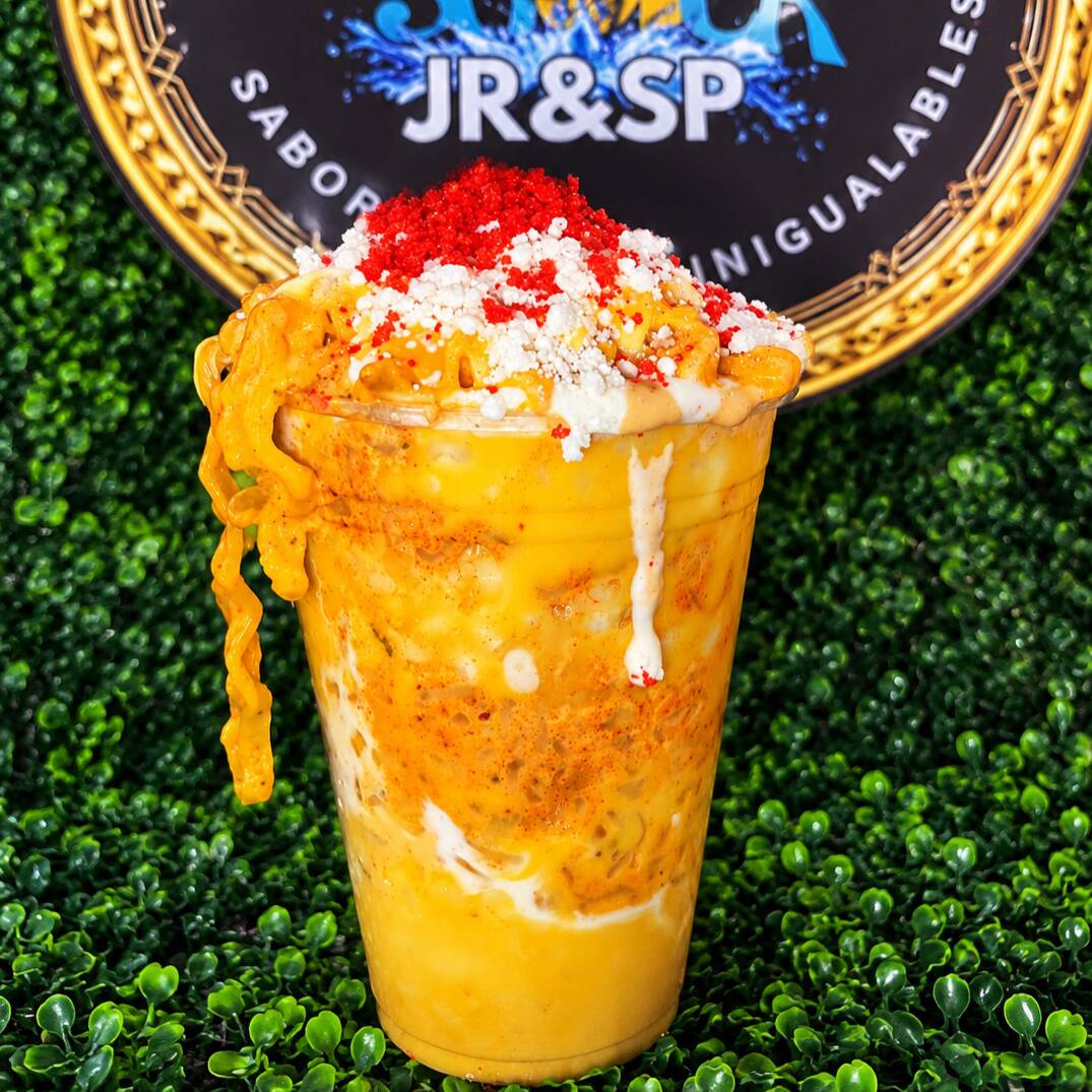 Vaso Chorreado de Buldak con Elote