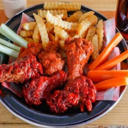 ☆ 5 Alitas + Papas