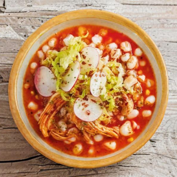 1 POZOLE ROJO + AGUA (1 LT)